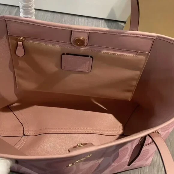 COACH City 33 Cherry Blossom Powder Tote Bag - Picture 7 of 7